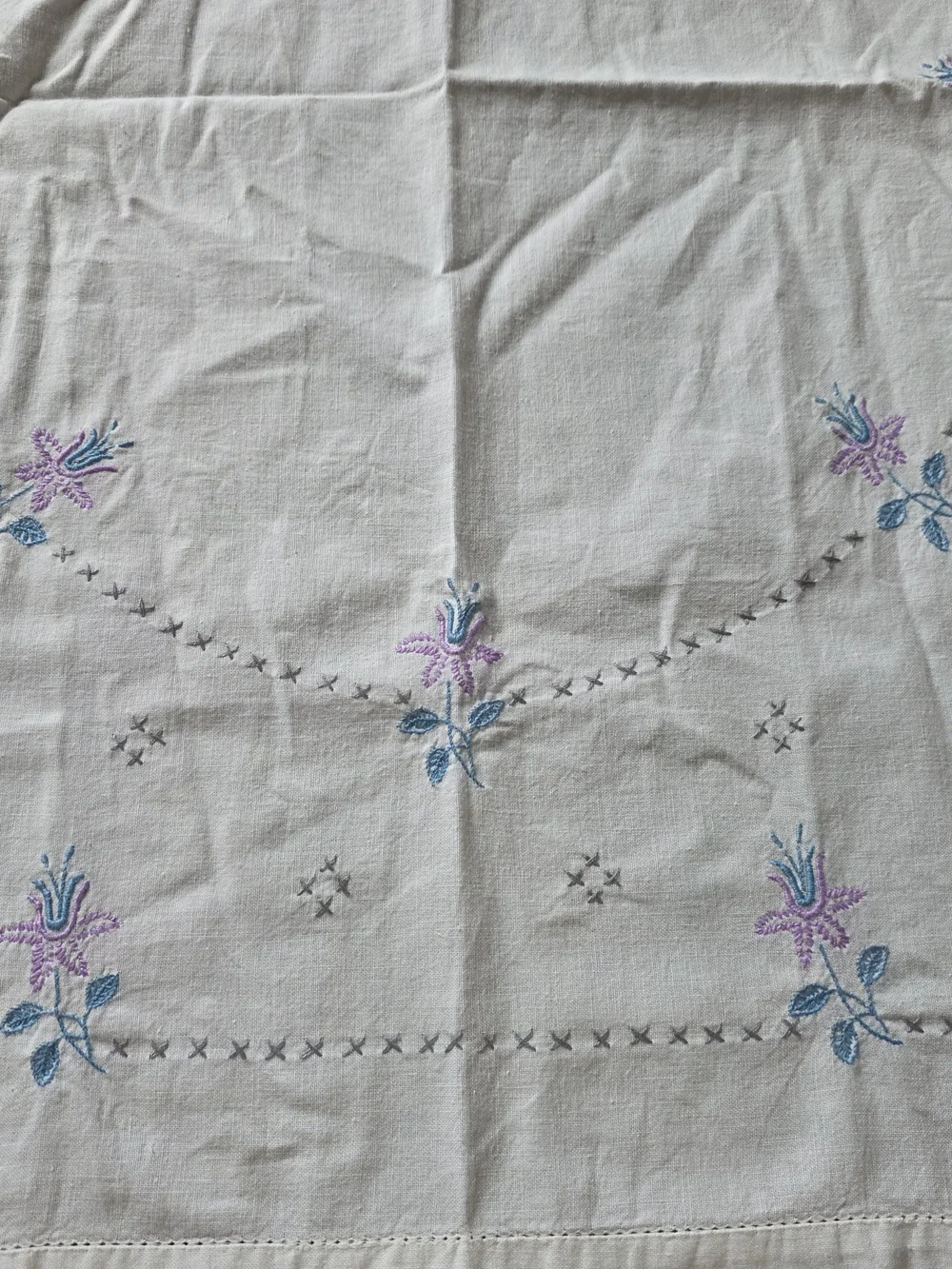 Embroidered Floral Tablecloth White with Purple & Blue Flowers Cozy Cottage Vtg